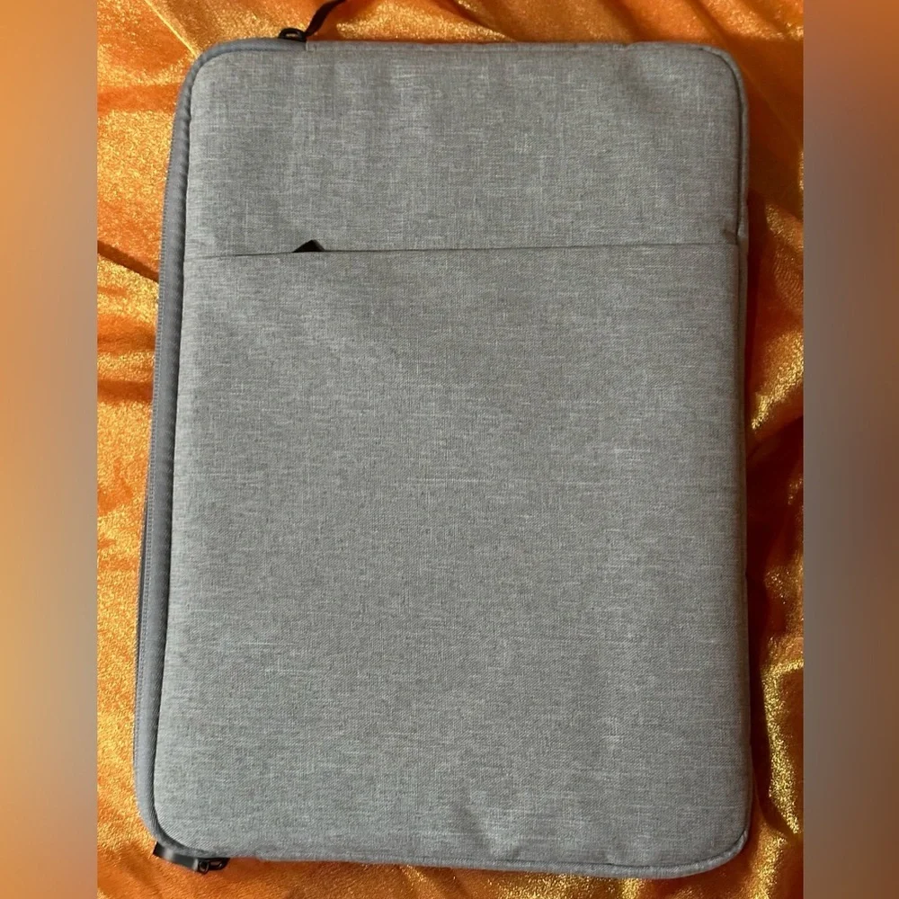 MacBook Air 13 inch Case with Zip Case Set